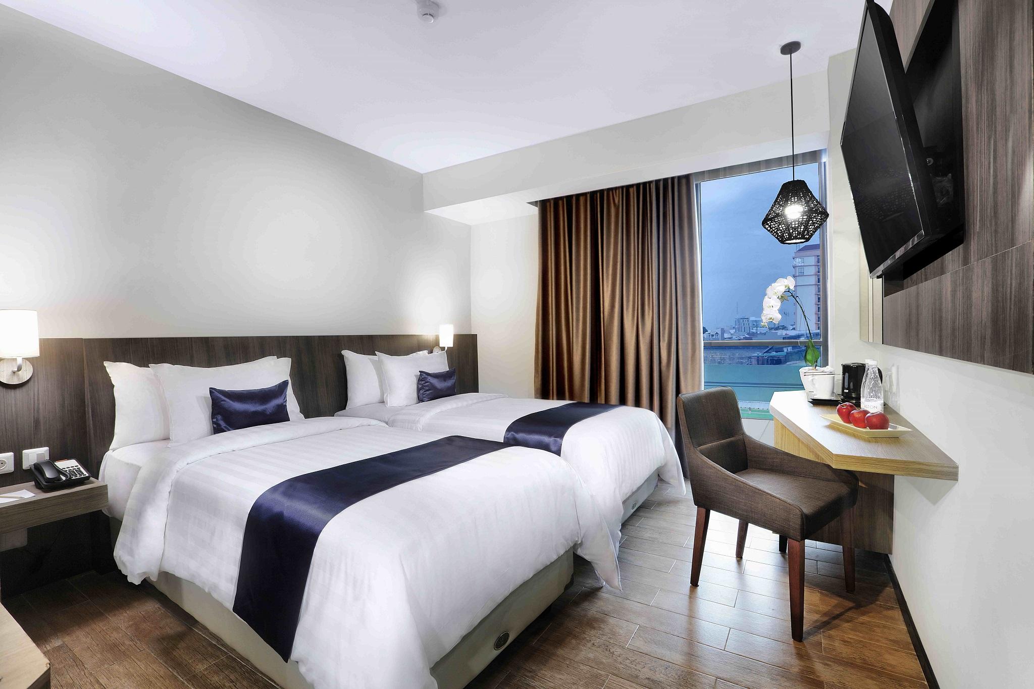 Aston Inn Pandanaran Semarang Exterior photo